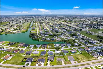 623 NE 7th Terrace, Cape Coral, FL 33909 - Photo 12