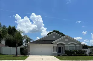 3244 Heron's Point Cir, Kissimmee, FL 34741 - Photo 2