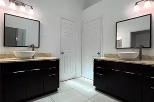 3244 Heron's Point Cir, Kissimmee, FL 34741 - Photo 18