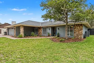 5776 Deer Flag Dr, Lakeland, FL 33811 - Photo 2
