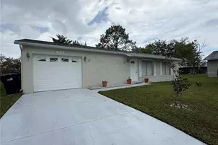 10508 Linger Ln, Orlando, FL 32821 - Photo 6