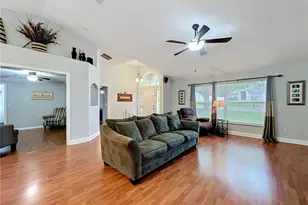1123 Lakeview Oaks Dr, Minneola, FL 34715 - Photo 10