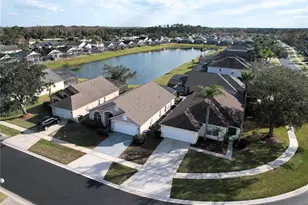 1068 Lake Berkley Dr, Kissimmee, FL 34746 - Photo 2