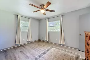 910 NE 45th St, Ocala, FL 34479 - Photo 14