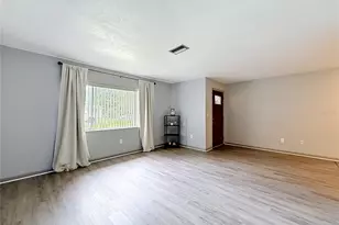 910 NE 45th St, Ocala, FL 34479 - Photo 6