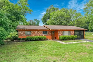 910 NE 45th St, Ocala, FL 34479 - Photo 2