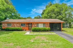 910 NE 45th St, Ocala, FL 34479 - Photo 1