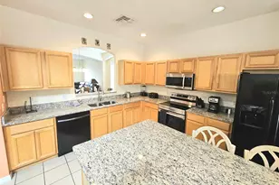 207 Hideaway Beach Ln, Kissimmee, FL 34746 - Photo 4