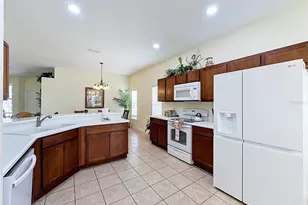 906 Dorset Pl, Davenport, FL 33896 - Photo 8