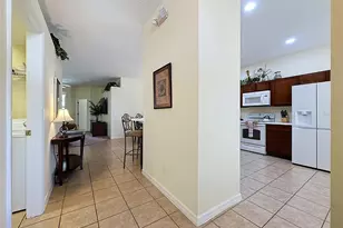 906 Dorset Pl, Davenport, FL 33896 - Photo 4