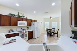 906 Dorset Pl, Davenport, FL 33896 - Photo 6