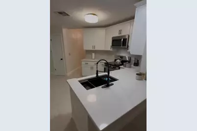 182 Pinewood Circle, Kissimmee, FL 34743 - Photo 2