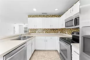 205 Owenshire Cir, Kissimmee, FL 34744 - Photo 12