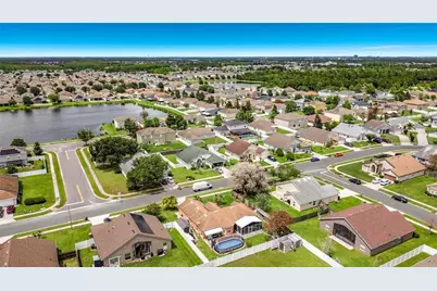 2842 Berkshire Circle, Kissimmee, FL 34743 - Photo 54
