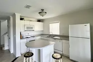 2884 Club Cortile Cir, Kissimmee, FL 34746 - Photo 4