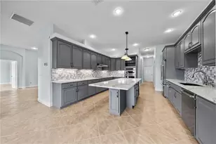 6027 Lake Lizzie Dr, Saint Cloud, FL 34771 - Photo 18