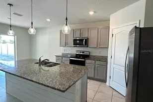 5287 Bracks Landing Dr, Saint Cloud, FL 34771 - Photo 8