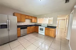 729 Hummingbird Ln, Orlando, FL 32825 - Photo 4