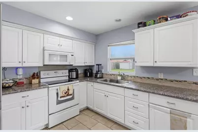 15246 Sable Drive, Groveland, FL 34736 - Photo 10