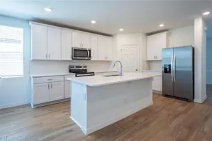 4551 Pickerel Weed Wy, Saint Cloud, FL 34772 - Photo 6