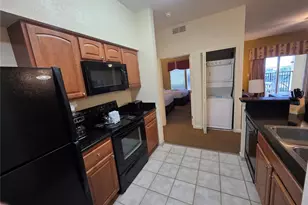 8101 Resort Village Dr, Orlando, FL 32821 - Photo 6