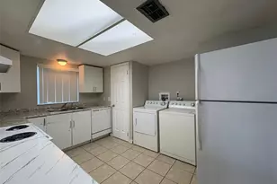 9933 Sweepstakes Ln, Orlando, FL 32837 - Photo 8