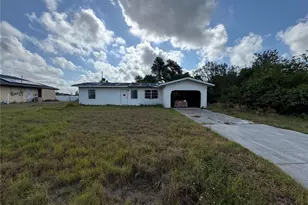 325 Timbruce Ln NW, Port Charlotte, FL 33952 - Photo 4
