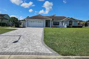 1850 Chaucer Way, Kissimmee, FL 34744 - Photo 2