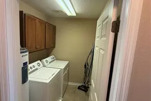 4817 Tuscan Loon Dr, Tampa, FL 33619 - Photo 16