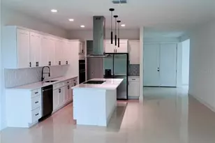 239 Greenbrier Ave NW, Palm Bay, FL 32907 - Photo 4