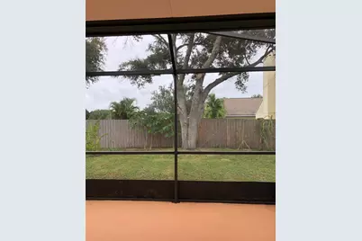 9405 Hidden Water Circle, Riverview, FL 33578 - Photo 2
