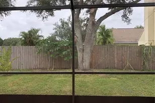 9405 Hidden Water Cir, Riverview, FL 33578 - Photo 2