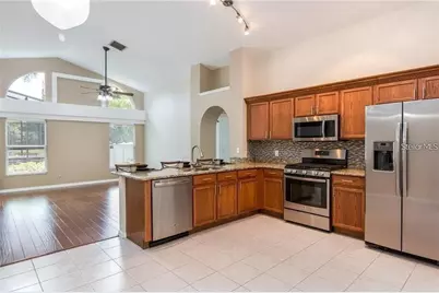 7139 Colony Pointe Drive, Riverview, FL 33578 - Photo 4