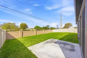 1917 Cayman Cove Cir, Saint Cloud, FL 34772 - Photo 4