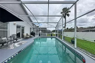 208 Castlemain Cir, Davenport, FL 33897 - Photo 2