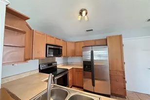 9923 Castleton St, Orlando, FL 32817 - Photo 6