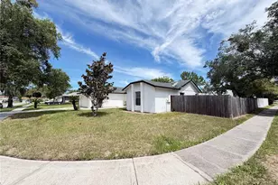 9923 Castleton St, Orlando, FL 32817 - Photo 4