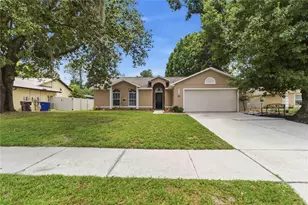 1564 Cypress Woods Cir, Saint Cloud, FL 34772 - Photo 2