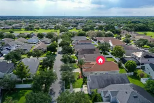 2713 Barnsley Ln, Kissimmee, FL 34744 - Photo 36