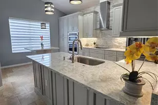 2713 Barnsley Ln, Kissimmee, FL 34744 - Photo 18