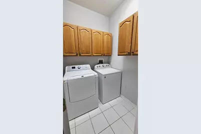 2713 Barnsley Lane, Kissimmee, FL 34744 - Photo 16
