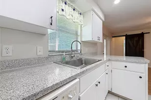 230 W Staggerbush Path, Beverly Hills, FL 34465 - Photo 16