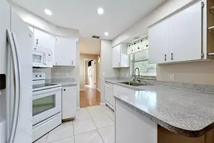 230 W Staggerbush Path, Beverly Hills, FL 34465 - Photo 6