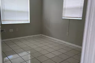 727 Michigan Ct, Saint Cloud, FL 34769 - Photo 6