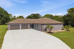 450 Rosedale Ave, Saint Cloud, FL 34769 - Photo 2