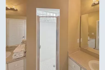1302 S Beach Circle, Kissimmee, FL 34746 - Photo 20