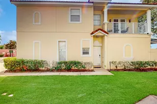 1302 S Beach Cir, Kissimmee, FL 34746 - Photo 2