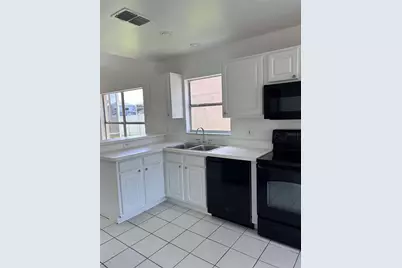 2608 Spring Hill Drive, Kissimmee, FL 34743 - Photo 2