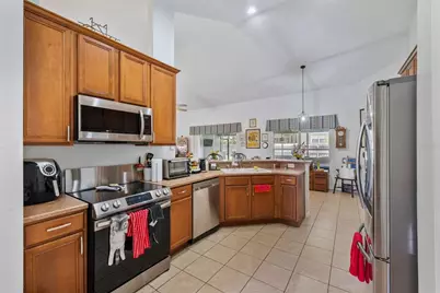 2651 Rambling Oaks Way, Kissimmee, FL 34746 - Photo 10