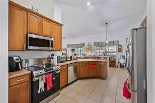 2651 Rambling Oaks Way, Kissimmee, FL 34746 - Photo 10